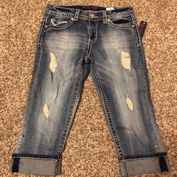 Knee Length Shorts - Picture 3 of 3